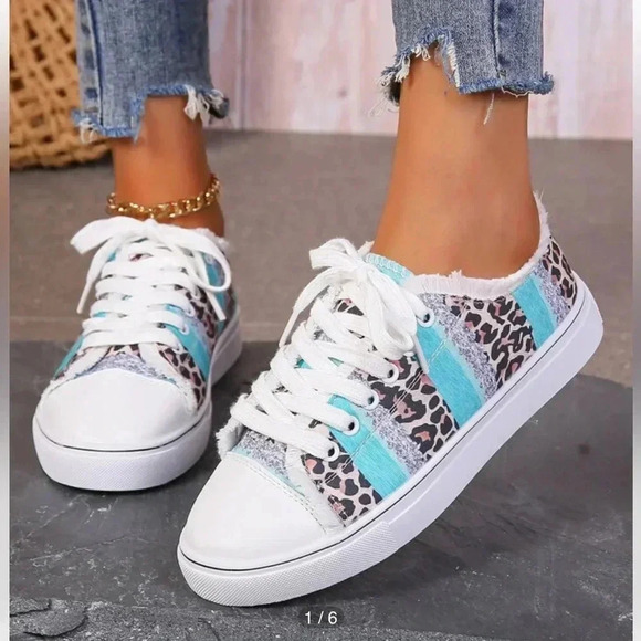 Women's Leopard Print/Teal NEW No Tags Canvas Shoes Casual Lace-Up Sneakers US 7 - Picture 7 of 10